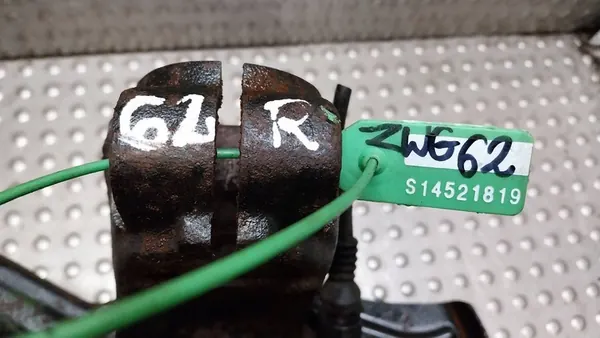 Mozzo di sterzo anteriore destro VW Golf IV A3 8L Octavia I Leon I image 6