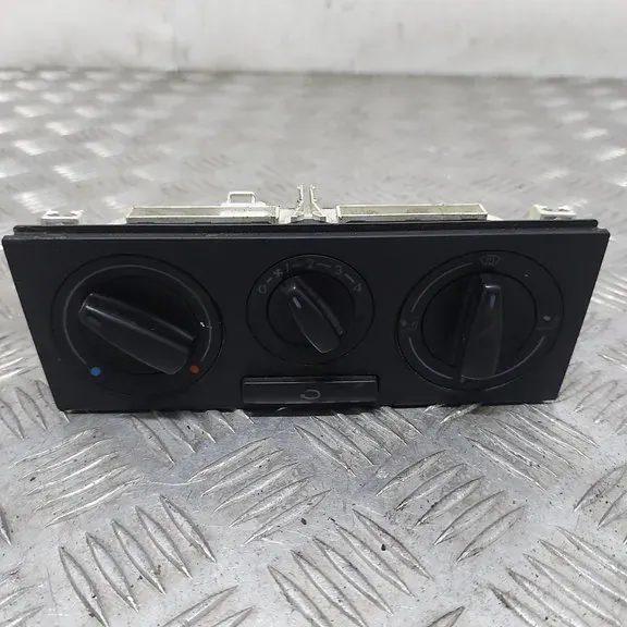 Module chauffage autonome VW Lupo 1J0819045F image 2