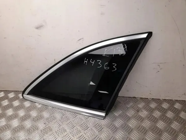 Vitre latérale droite arrière VW OEM A2546704800 - Occasion image 2