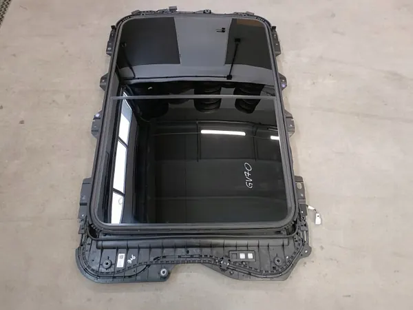 Gebrauchtes Schiebedach Hyundai Genesis GV70 OEM 81600-AR010 image 3
