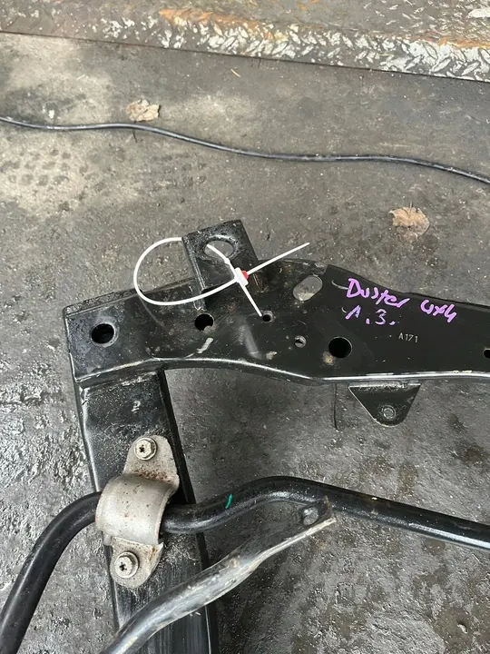 Berceau moteur Dacia Duster I 1 FL Lift II 2 546114126R image 6