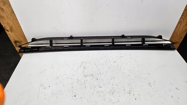 Rejilla Inferior de Parachoques Delantero Audi Q5 SQ5 OE 8R0807647B image 5