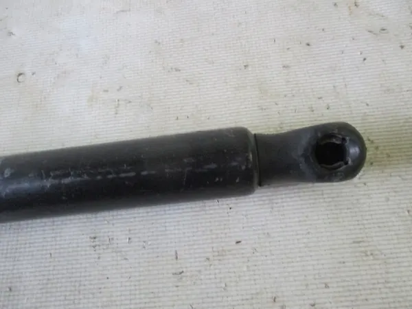 Bakluckdämpare 68079364AC Jeep Grand Cherokee WK2 image 6