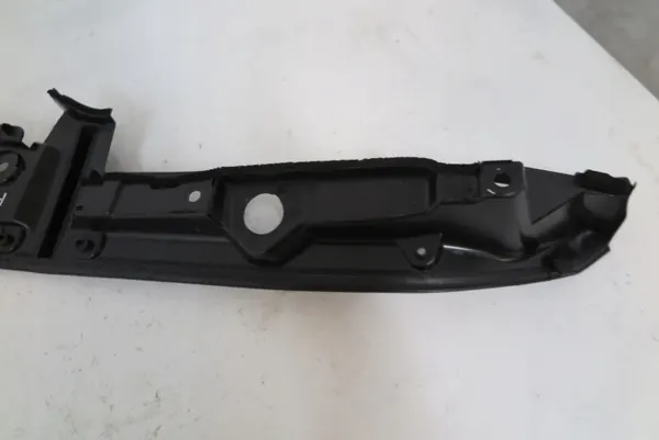 BMW 6 G32 Seitendichtung OEM 7371508 - Rechts/Links image 3