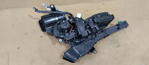 Taka Lämmityspuhallin OEM A4478300760 Mercedes V-Class image 2