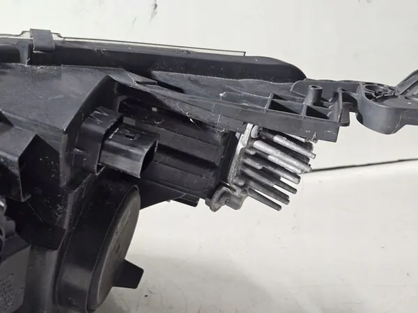 PEUGEOT 308 T9 LIFT LED LENS RECHTS EUROPA 9816990580 image 7