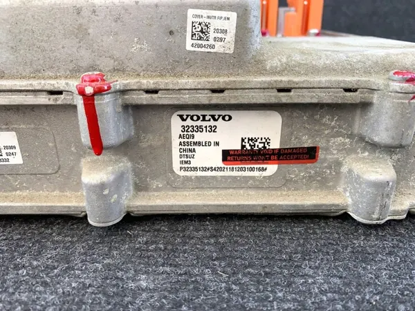 Wechselrichter Polestar 2 OEM 32335132 - Gebraucht image 3