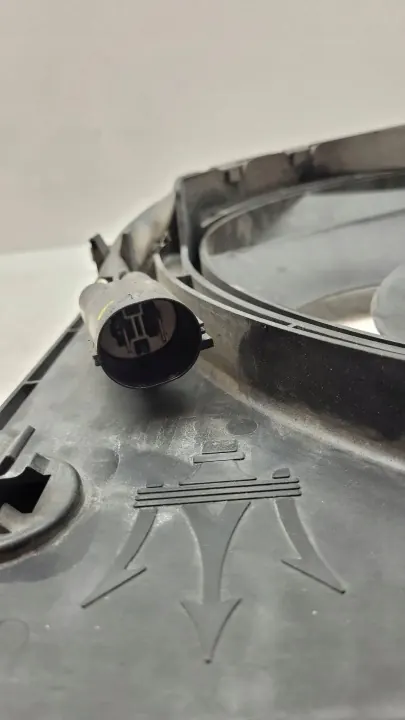 Carcaça do ventilador Maserati Ghibli OEM 670009822 - Usado image 3