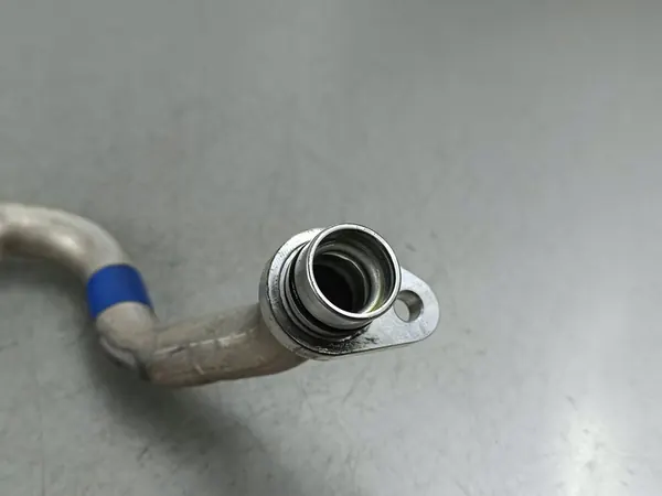 2023 Mitsubishi Outlander IV Tuyau de refroidissement d'huile image 3