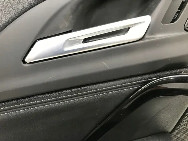 BMW X1 U11 2023 Dörrklädsel OEM 8242401 Vänster Fram image 3