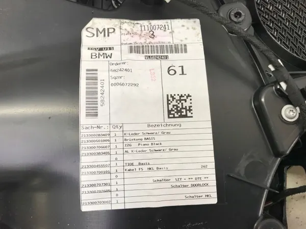 BMW X1 U11 2023 Dörrklädsel OEM 8242401 Vänster Fram image 7