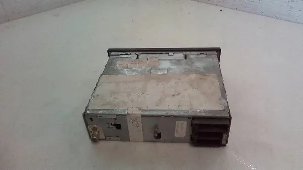 Rádio VW Polo Alpha OEM 1H0035153A - Usado image 6
