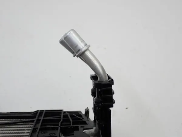 Refroidisseur d'huile OEM 9487254 pour BMW X3 G01 2.0i image 8