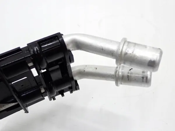 Refroidisseur d'huile OEM 9487254 pour BMW X3 G01 2.0i image 9