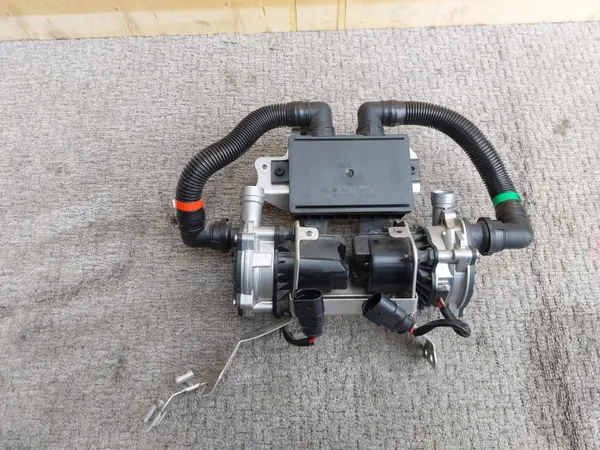 Pompe à air secondaire OEM 07P959231B pour Bentley Continental GT image 2
