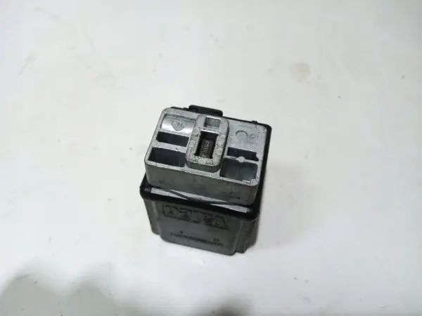 Renault OE ohjauslukko OEM 8200468515 image 3