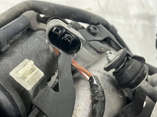 Compresor suspensión aire OEM 443020019 - Usado image 8