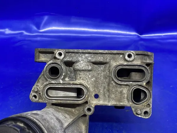 Oljefilterhus VW T5 Touareg 2.5 TDI BPC image 6