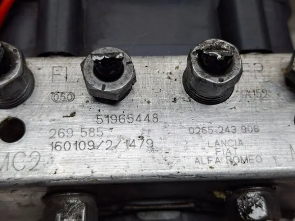 Unidad de control bomba ABS OEM S26279084 Fiat Panda III image 6