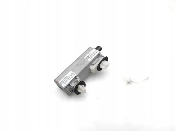 BYD Antenneversterker OEM SA3HJU-7922070FD Gebruikt image 6
