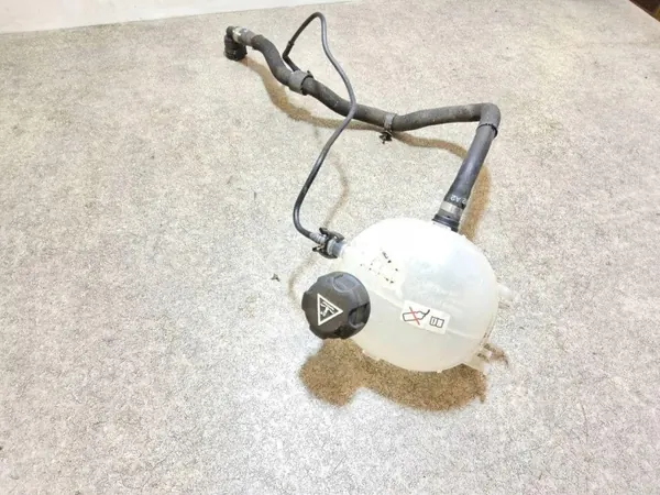 Expansionstank OEM 9824198680 för Citroen C4 III image 2