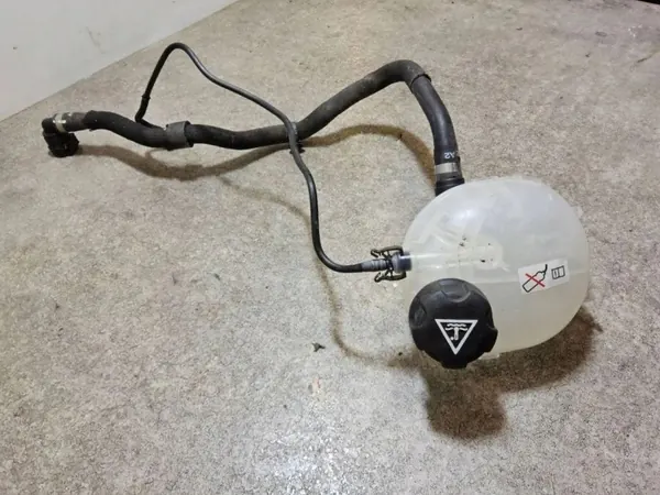 Expansionstank OEM 9824198680 för Citroen C4 III image 3
