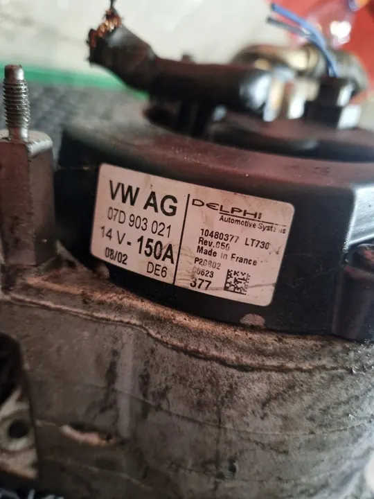 Vaihtovirtageneraattori VW Passat 4.0 W8 150A OEM 07D903021 image 2