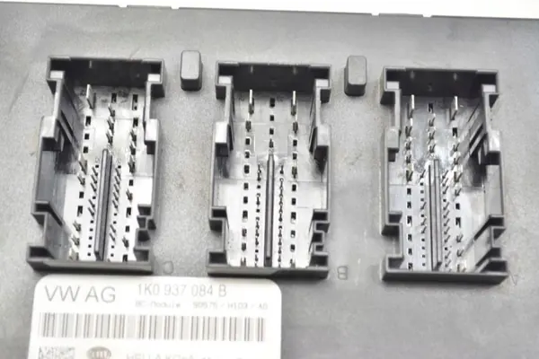 Module Confort VW OEM 1K0937084B pour Golf VI Variant image 3
