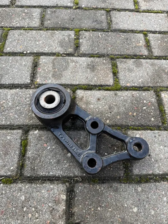 Ford F-Max GC46 Etu Stabilointitangon Kiinnike image 2
