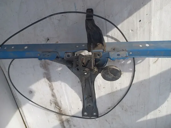 Subaru XV I LIFT Reforço Frontal Fecho do Capô image 2