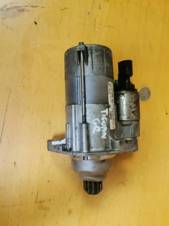 VW Passat B6 2.0 TDI Starter 02M911024P image 1
