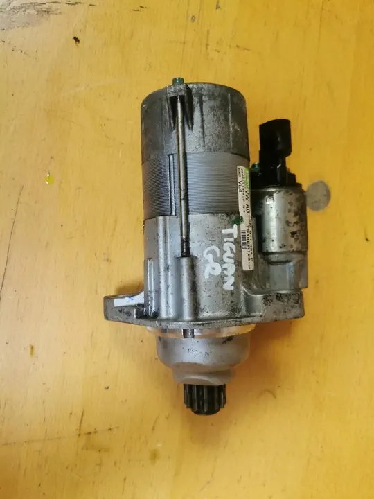 VW Passat B6 2.0 TDI Starter 02M911024P image 2