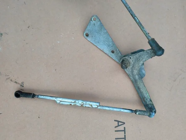Mécanisme de pédale d'accélérateur MERCEDES W124 2.5d OM602 image 4