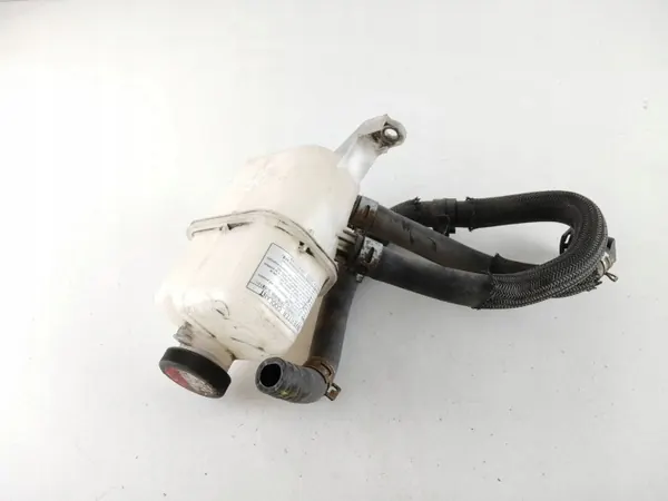 Uitzettank OEM RZV63026 Toyota Prius+ image 2