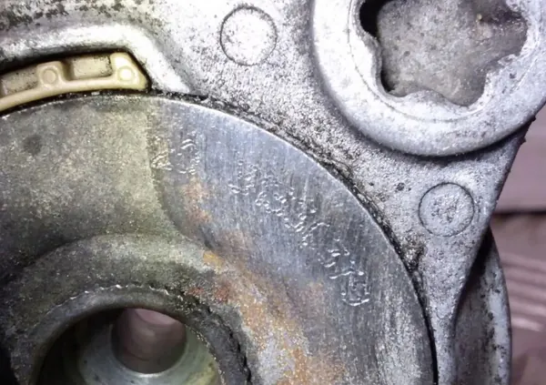 Tensor de correia alternador Volvo OEM 31330379 - Usado image 4
