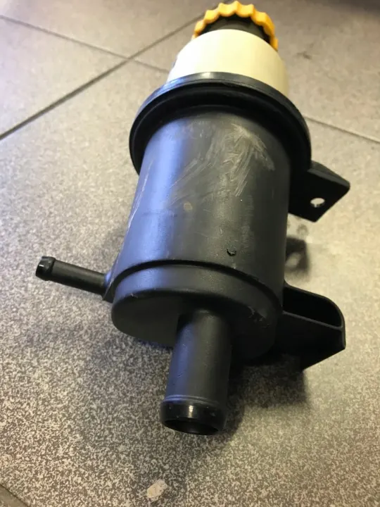 Réservoir direction assistée PA66-GF33 pour Jeep 2.4L image 5