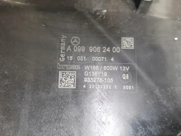 Complete radiator Mercedes ML 400 W166 A0999062400 image 2