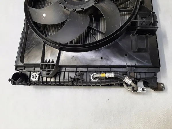 Complete radiator Mercedes ML 400 W166 A0999062400 image 3