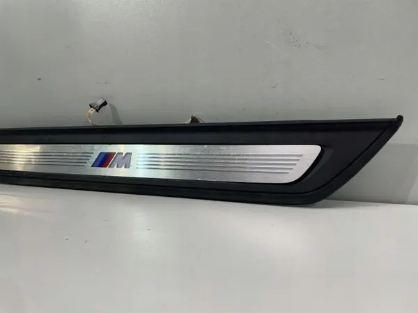 BMW 5 G30 G31 2017 Set binnenste dorpelstrips OEM 8061056 image 3