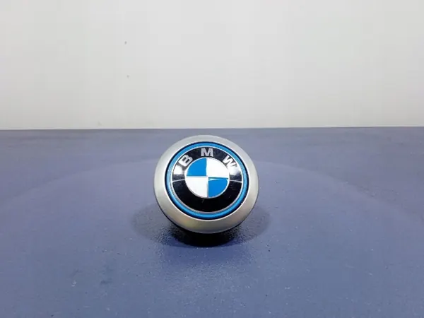 BMW IX2 U10 Heckklappengriff OEM 7270728 image 2