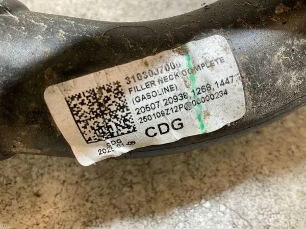 Polttoainesäiliön putki OEM 250109Z12P Kia 1.5L image 5