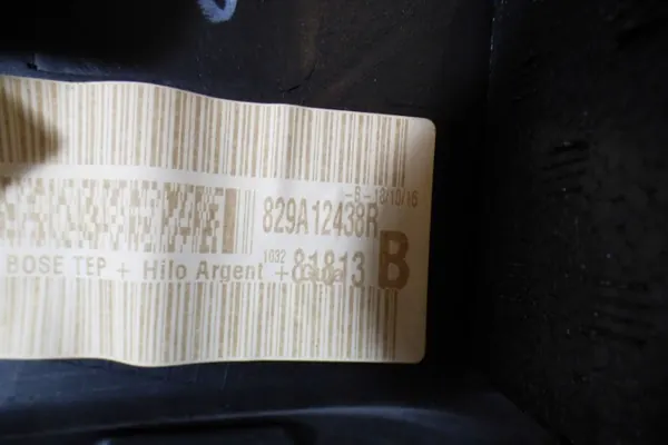 Renault Megane IV Dörrklädsel Vänster Bak OEM 829A12438R image 4