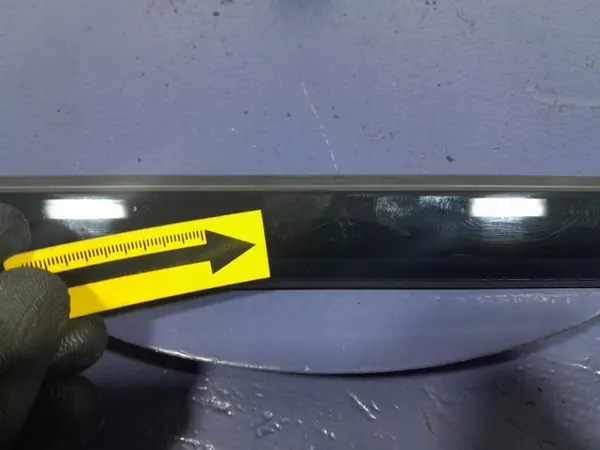 BMW 2 F44 Deurschraper Links Achter OEM 7483139 image 4