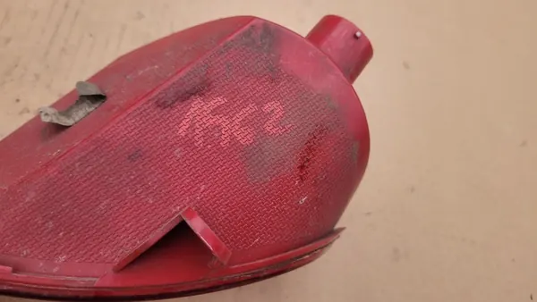 PEUGEOT 5008 II Faro Antiniebla Trasero Izquierdo OEM 9811982980 image 4