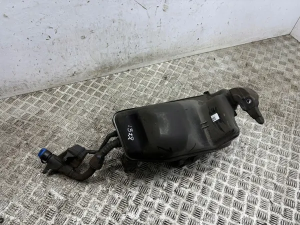 Réservoir AdBlue d'occasion OEM 31669394 Volvo V40 II image 2