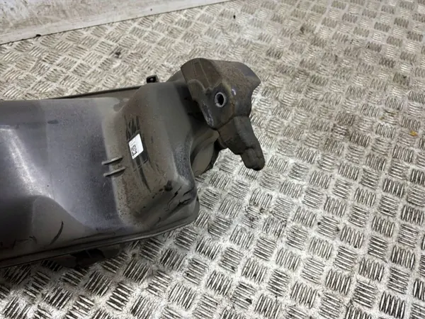 Réservoir AdBlue d'occasion OEM 31669394 Volvo V40 II image 5