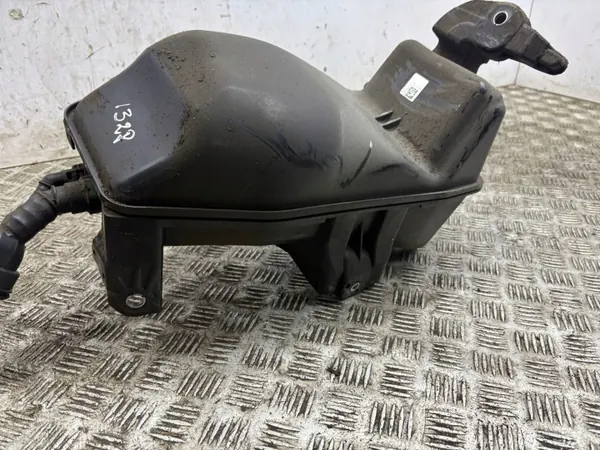 Réservoir AdBlue d'occasion OEM 31669394 Volvo V40 II image 8