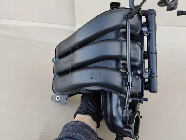 Coletor de admissão Skoda Citigo Fabia III VW Up 1.0 MPI OEM image 10