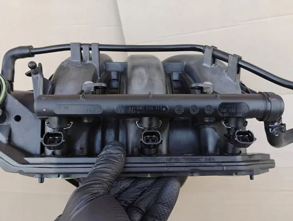 Coletor de admissão Skoda Citigo Fabia III VW Up 1.0 MPI OEM image 4