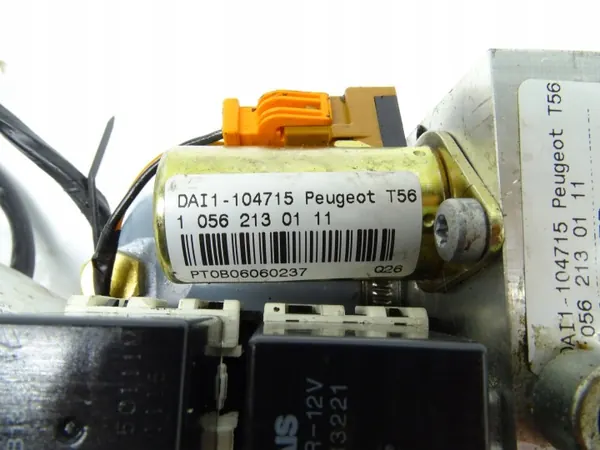 Bomba de teto PEUGEOT 307 CC OEM 0562130111 image 3